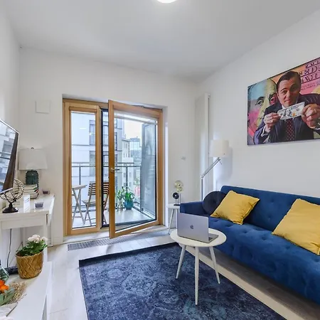 Apartament Luxury On Grzybowska Street In Warszawa