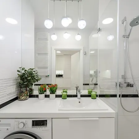 Apartament Luxury On Grzybowska Street In Warszawa