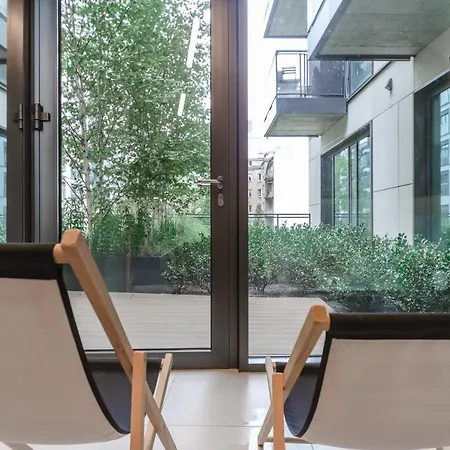 Apartament Luxury On Grzybowska Street In Warszawa