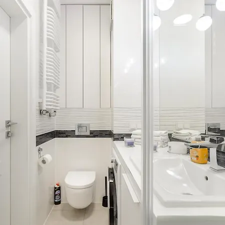 Luxury On Grzybowska Street In