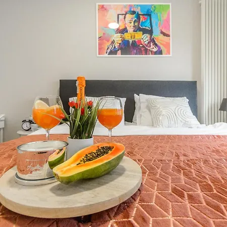 Luxury On Grzybowska Street In